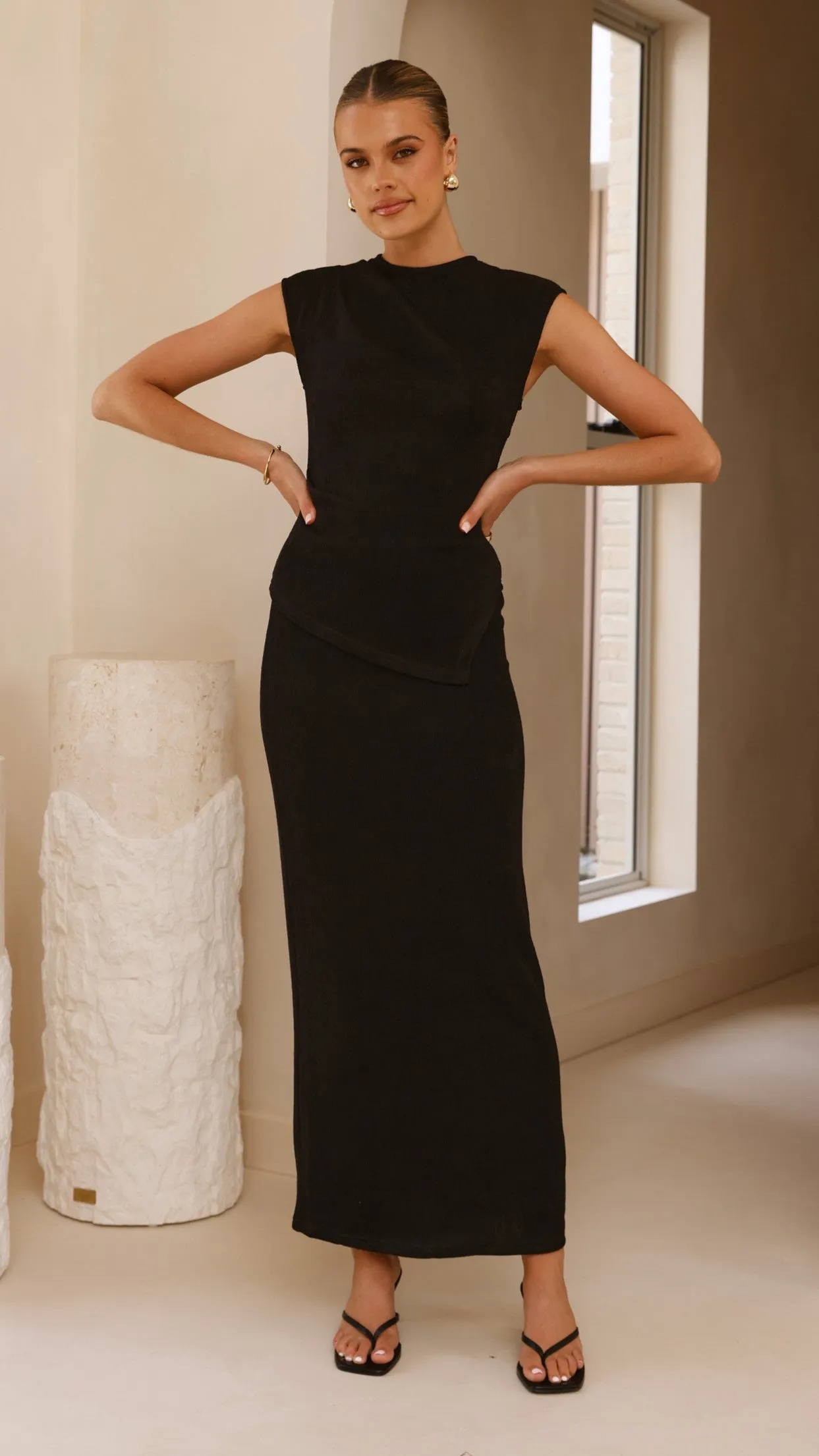 Kahili Asymmetrical Top - Black Billy J