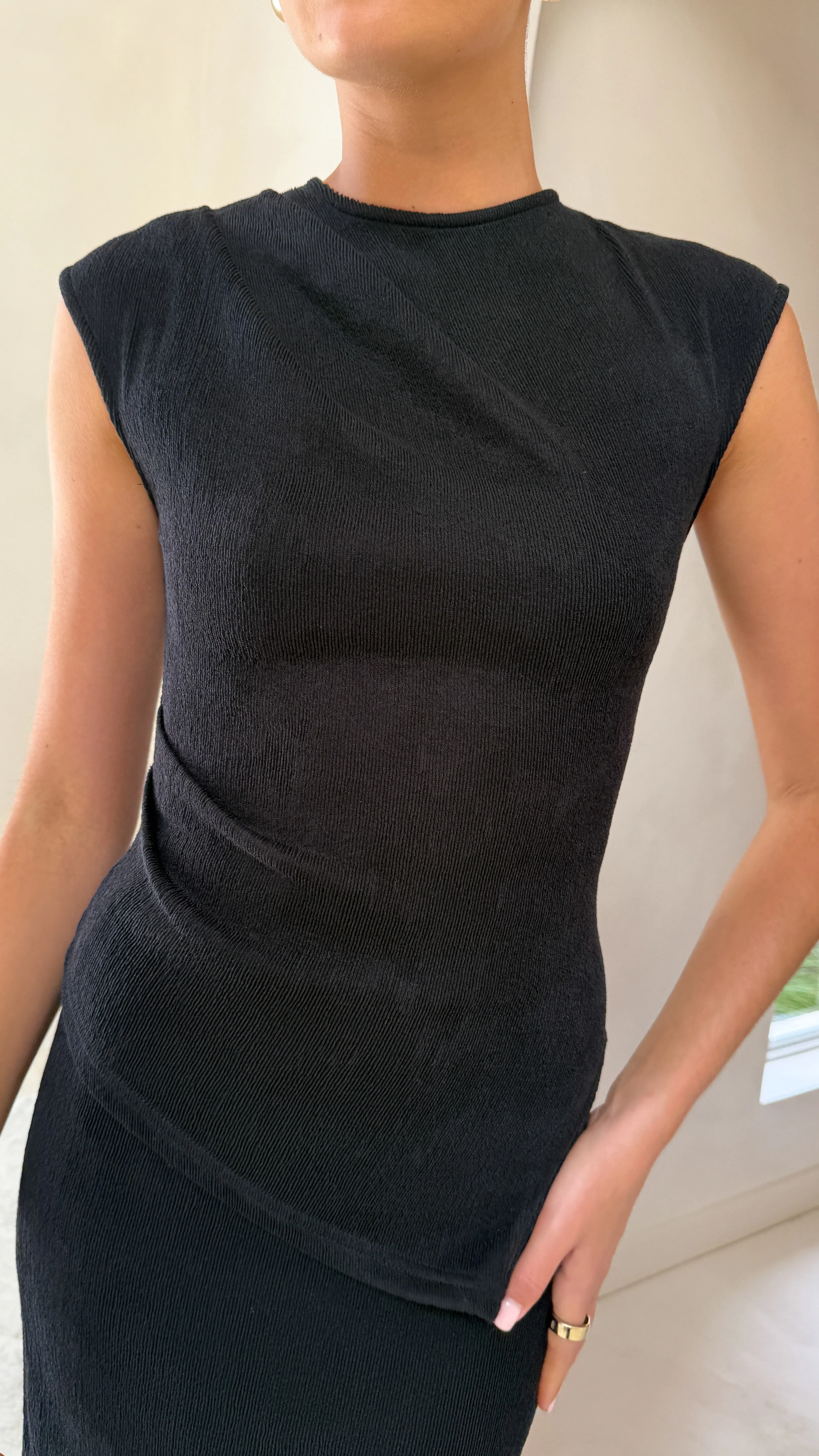 Kahili Asymmetrical Top - Black Billy J