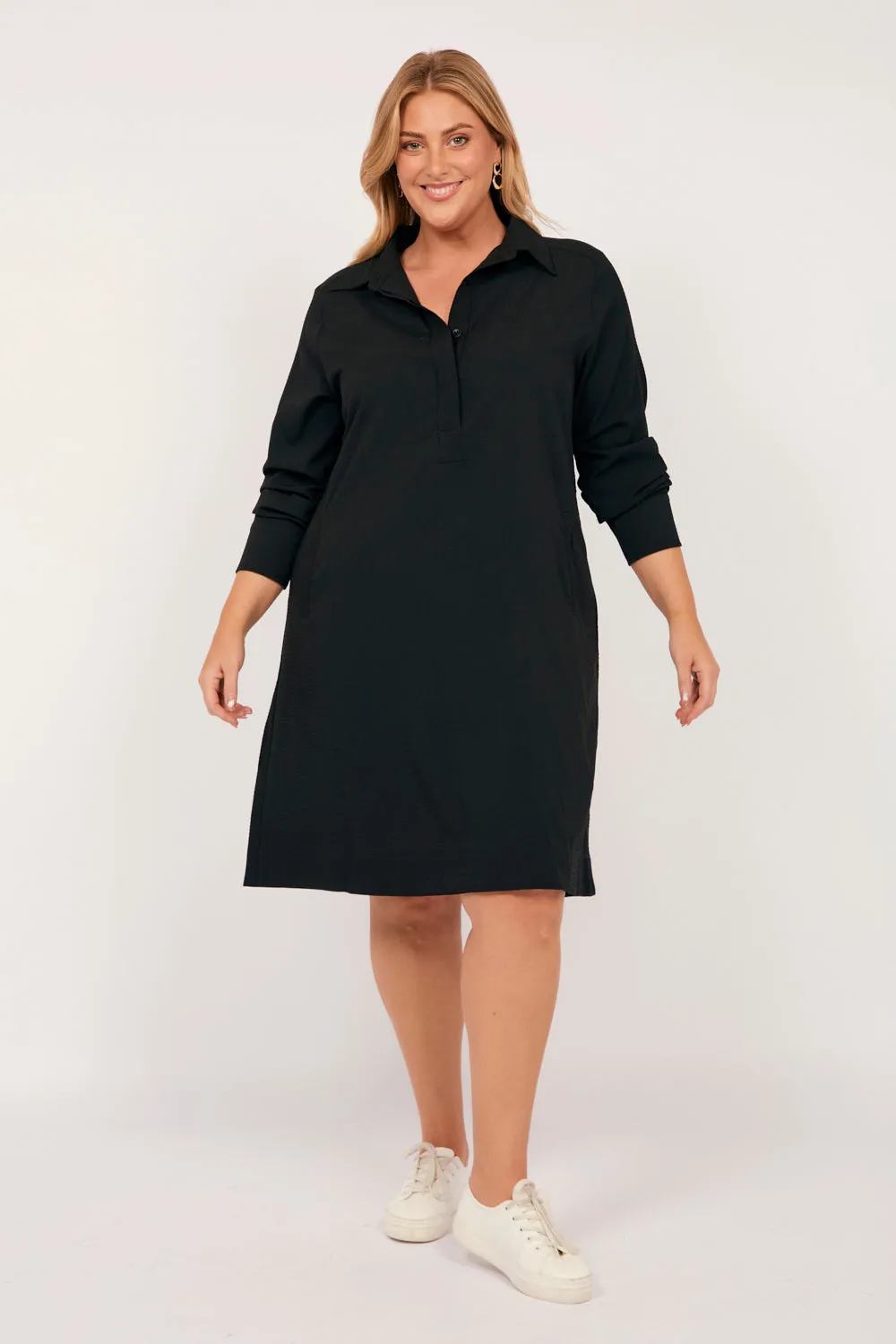 Relaxed Travel Dress in Black Adrift