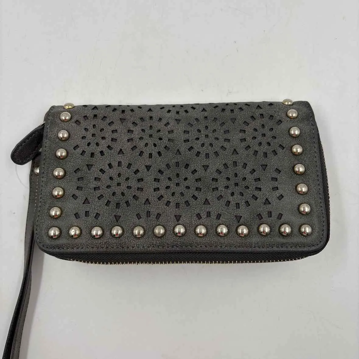 Under One Sky Women's Gray Cutouts Wristlet