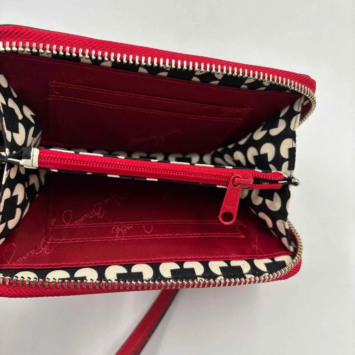 Vera Bradley Women's Red Solid Wristlet